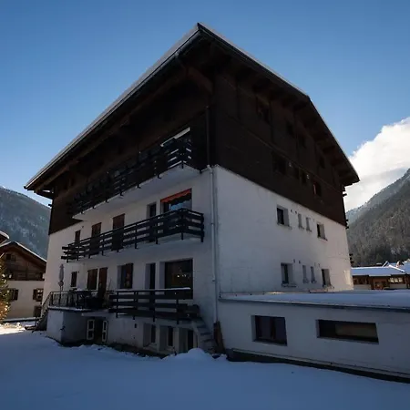 Sainte-foy-l'argentiere Sleeps 4 Pool *