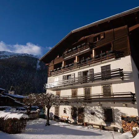 Sainte-foy-l'argentiere Sleeps 4 Pool